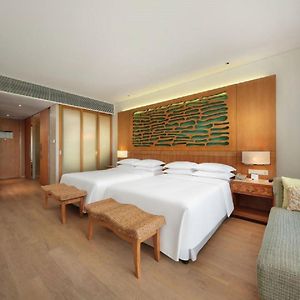 Grand Deluxe Sea View Twin Room