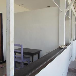 Islandfront Cottages And Restaurant
